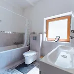 Wake Апартаменты *
