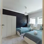 Апартаменты Wake Brwinow