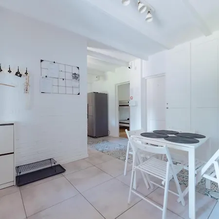 Wake Apartment