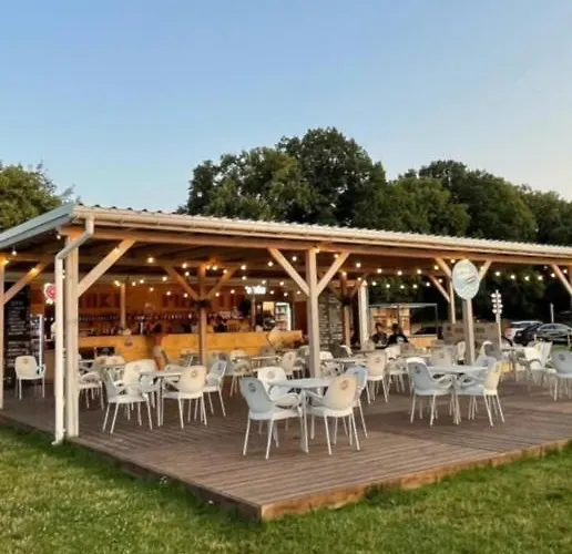 Wake Apartamento Brwinow